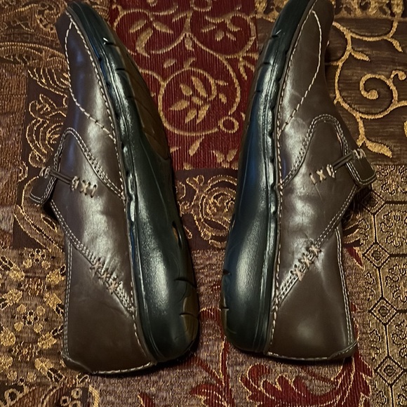 Clark’s Unstructured Leather Slip On - Picture 4 of 6